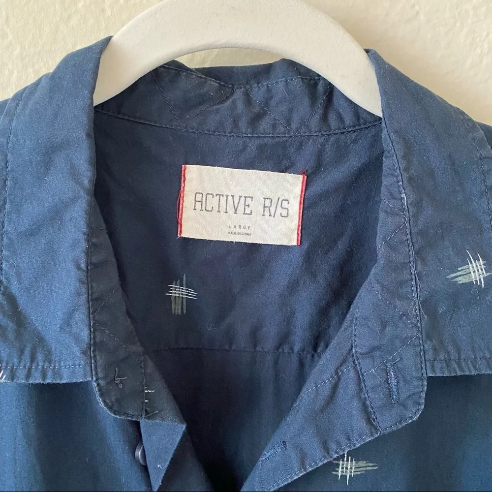ACTIVE - Button Up - Picture 3 of 3
